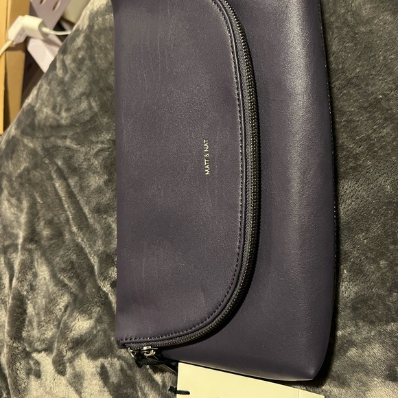 Matt & Nat Robby clutch in plum colour - Picture 3 of 6